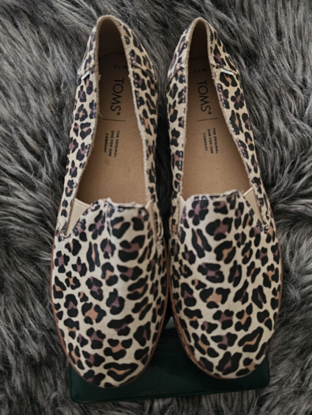 TOMS Leopard Print Slip-On Flats "NWB*